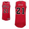 butler_2013-14_bulls_red.jpg