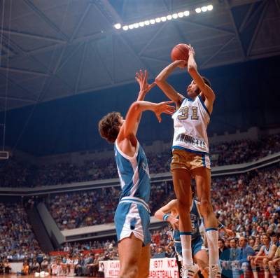 1977_ncaa_finals_mu_unc_03.jpeg