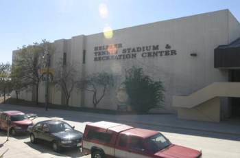 healferoutside.jpg healferoutside.jpg